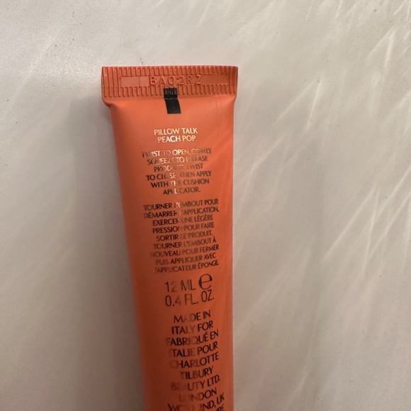Charlotte Tilbury blush wand peach pop - Picture 4 of 4